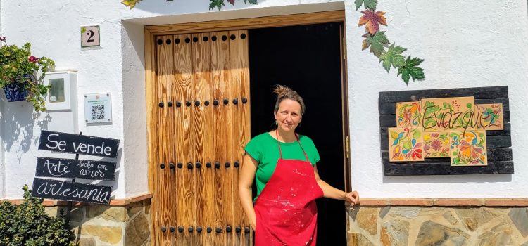 «Eva Vázquez: Una Artista Emprendedora en Moclinejo»